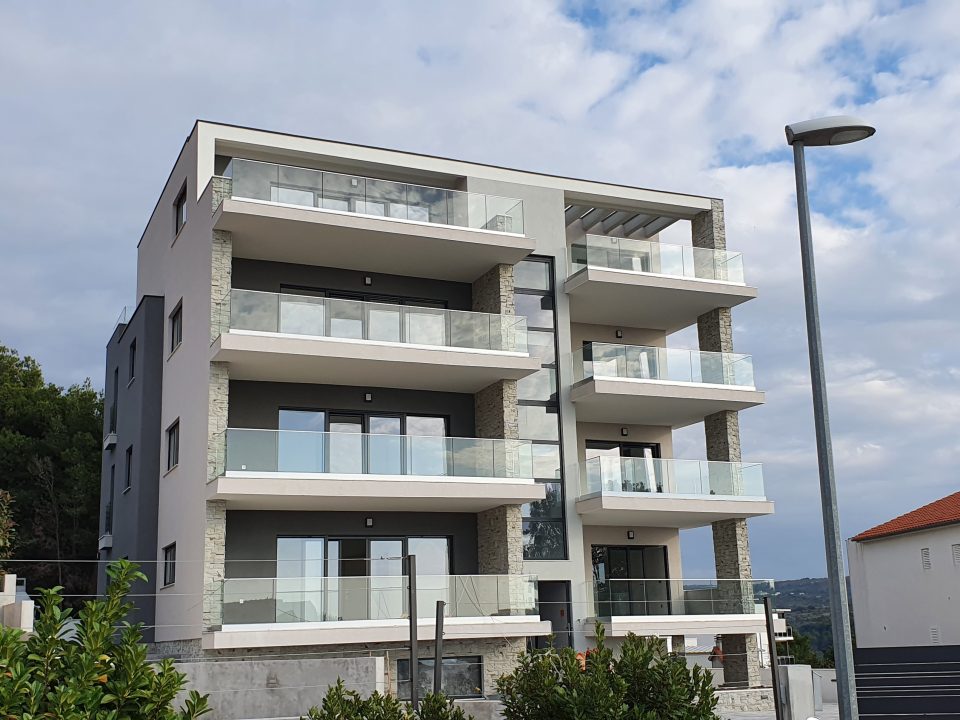 Stambena zgrada, Plat